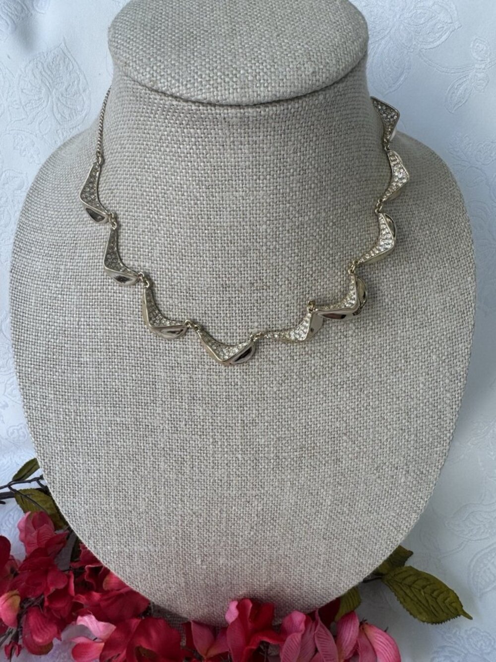 Nordstrom Sequin NYC Brand GoldTone Wavy Rhinestone Trim Necklace 17-20" NEW
